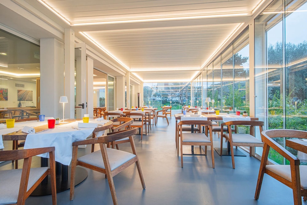 Felix Hotels - Hotel Felix Olbia — Restaurant & bars in Olbia, Sardinia