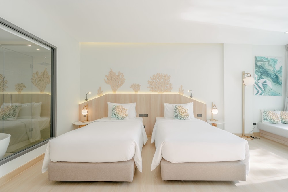 Phuket Emerald Beach Resort — Hotel rooms in Karon, Phuket Province