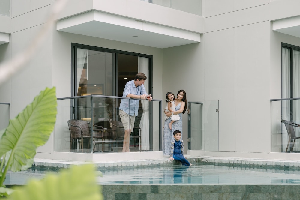 Phuket Emerald Beach Resort — Swimming pool in Karon, Phuket Province