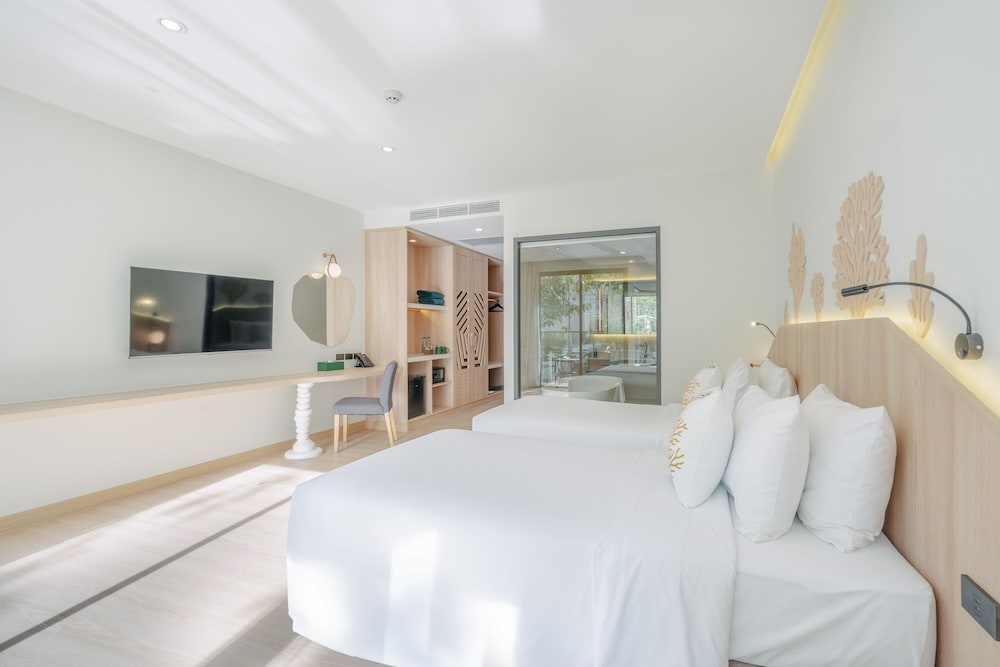 Phuket Emerald Beach Resort — Hotel rooms in Karon, Phuket Province