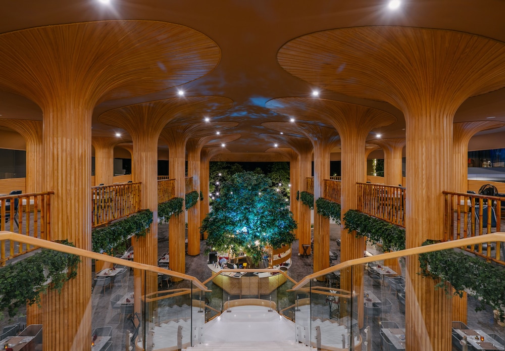 Phuket Emerald Beach Resort — Restaurant & bars in Karon, Phuket Province