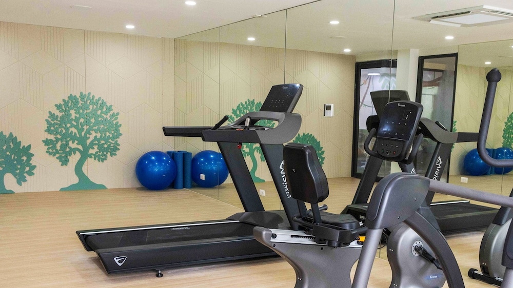 Phuket Emerald Beach Resort — Sports & recreation in Karon, Phuket Province
