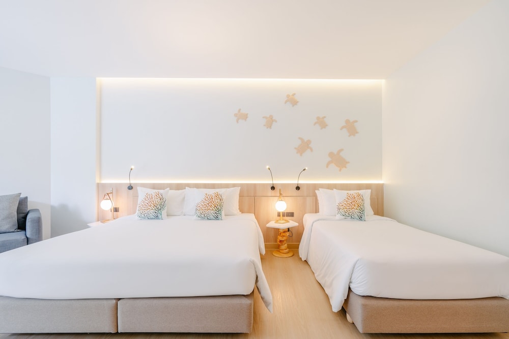 Phuket Emerald Beach Resort — Hotel rooms in Karon, Phuket Province