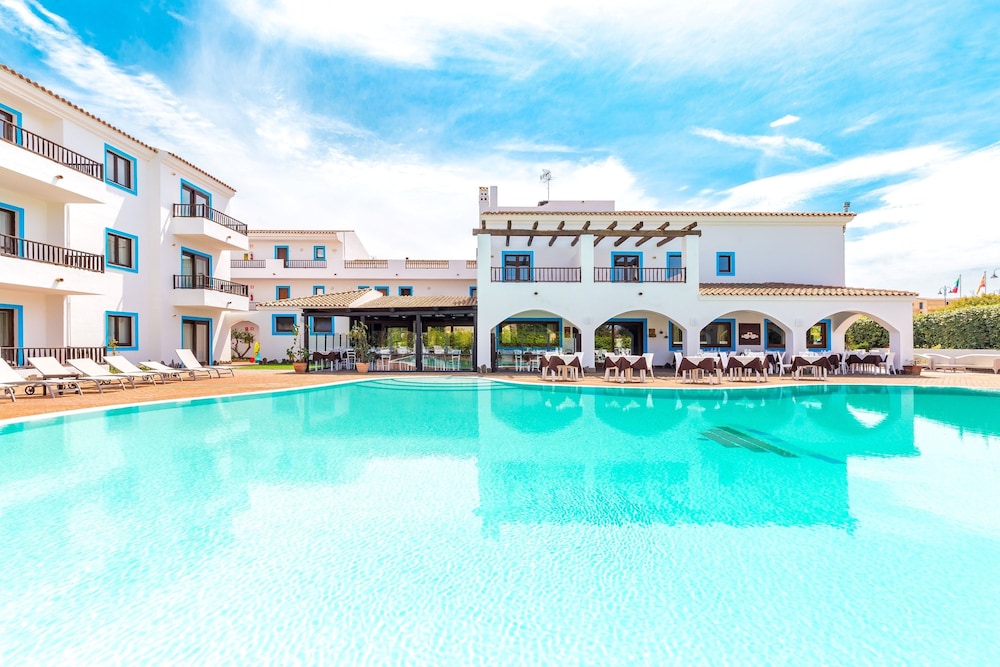 LH Hotel La Funtana - Adults Only — Swimming pool in Capo Testa, Sardinia