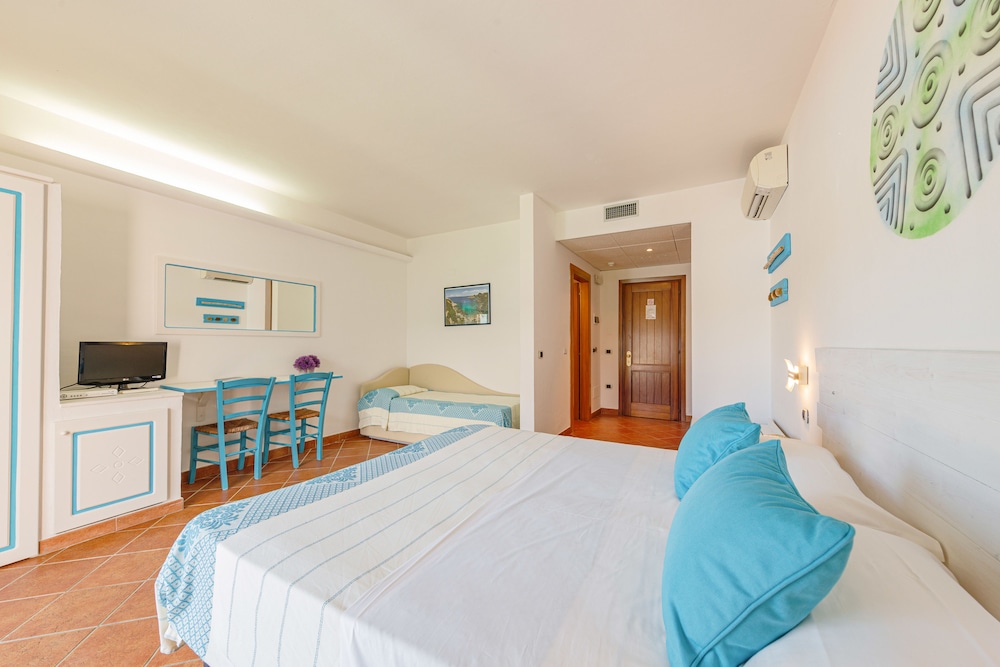 LH Hotel La Funtana - Adults Only — Hotel rooms in Capo Testa, Sardinia