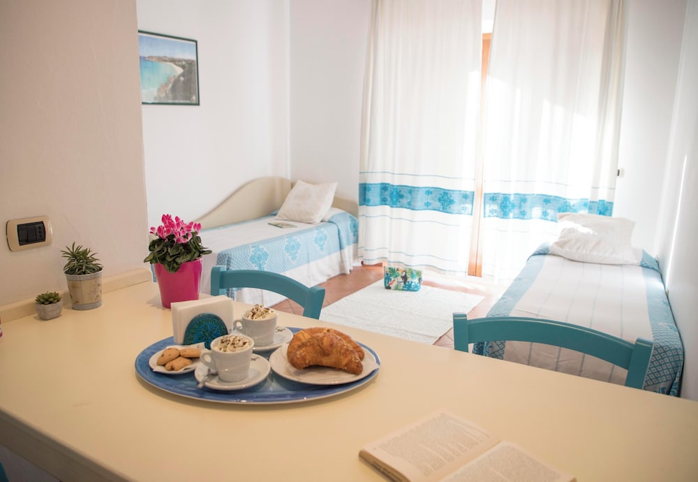 LH Hotel La Funtana - Adults Only — Hotel rooms in Capo Testa, Sardinia