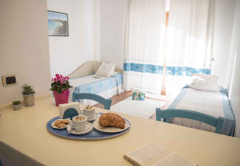 LH Hotel La Funtana - Adults Only — Hotel rooms in Capo Testa, Sardinia