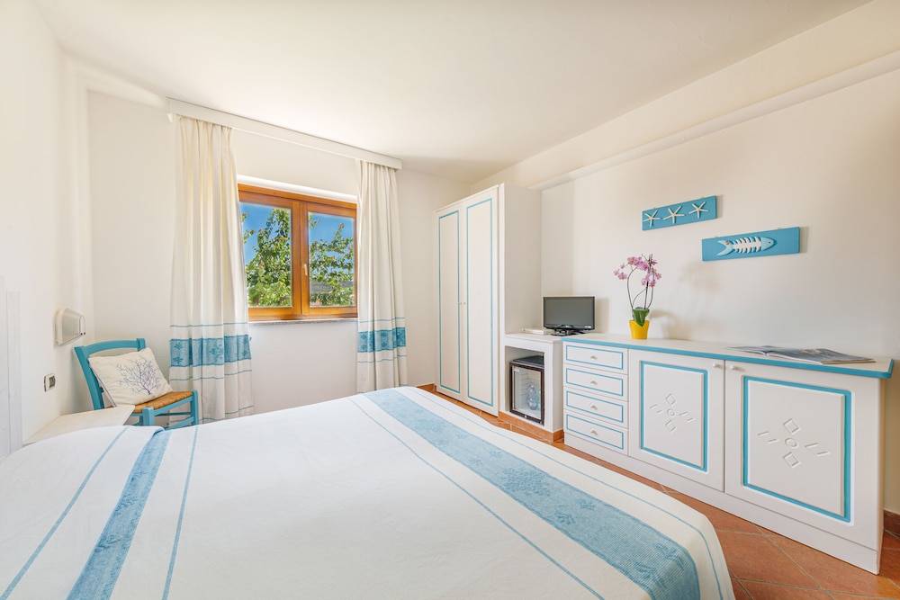 LH Hotel La Funtana - Adults Only — Hotel rooms in Capo Testa, Sardinia