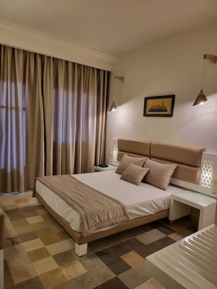 Djerba Sun Beach Hotel and Spa — Hotel rooms in Mezraya, Medenine