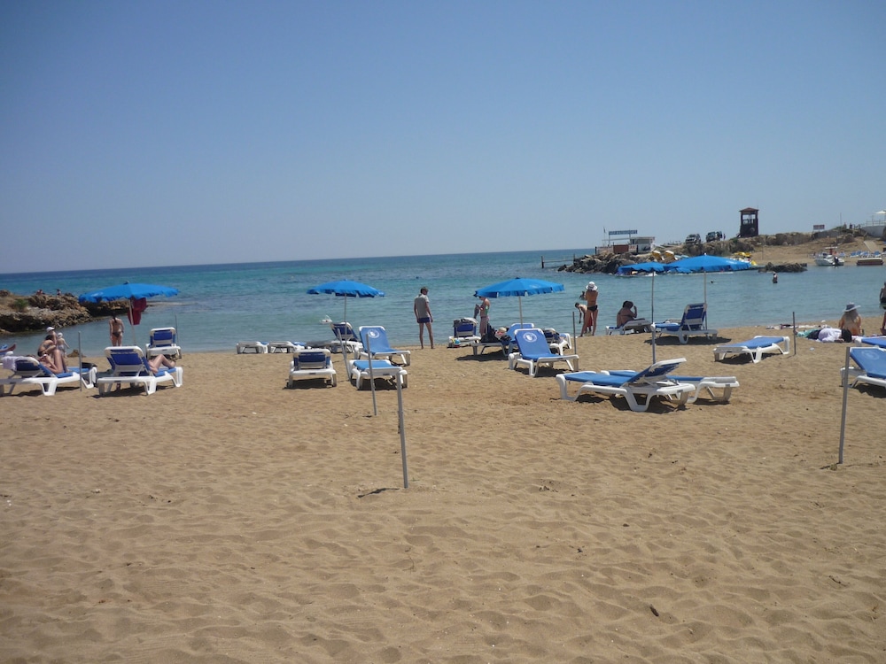 PENELOPE BEACH HOTEL APTS — Beach in Protaras, Famagusta Region