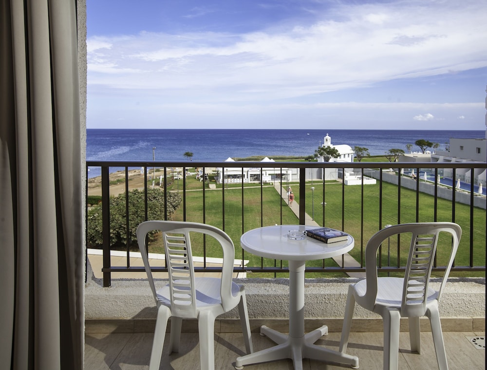 PENELOPE BEACH HOTEL APTS — Hotel rooms in Protaras, Famagusta Region
