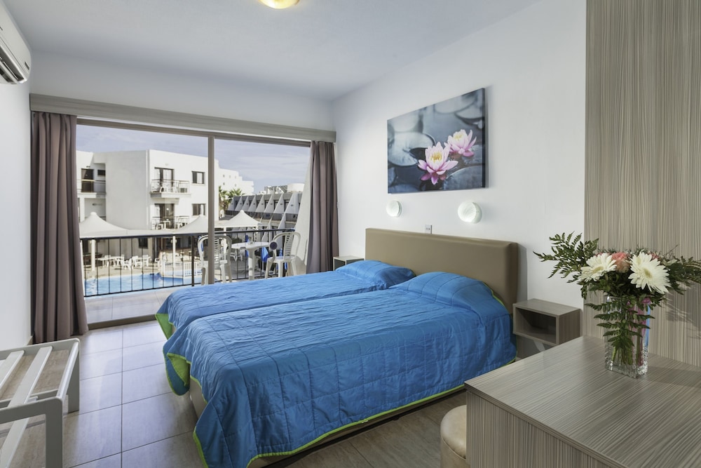 PENELOPE BEACH HOTEL APTS — Hotel rooms in Protaras, Famagusta Region