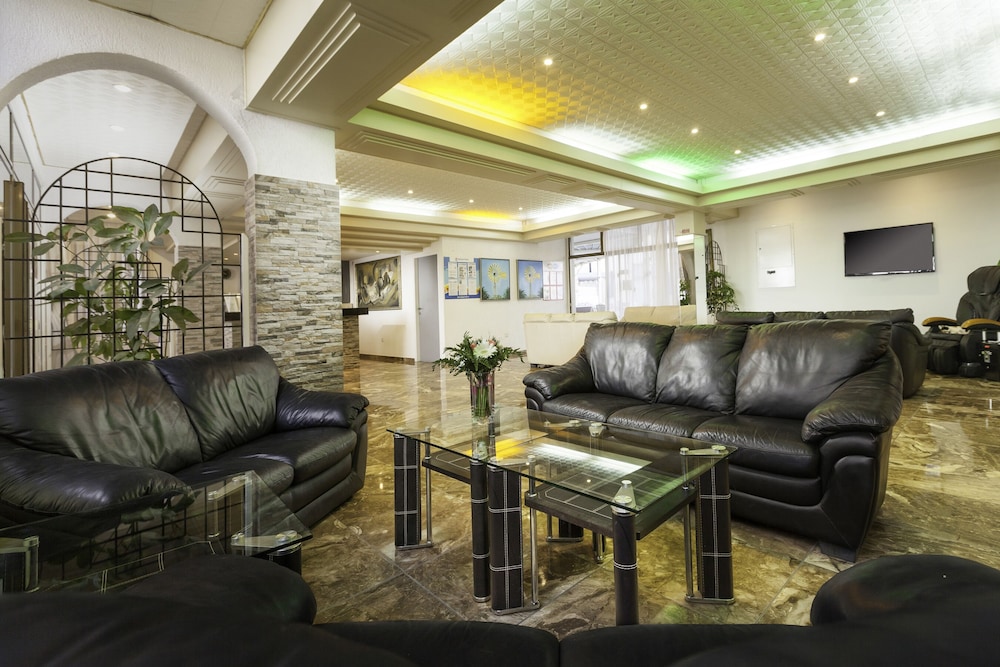 PENELOPE BEACH HOTEL APTS — Hotel building in Protaras, Famagusta Region