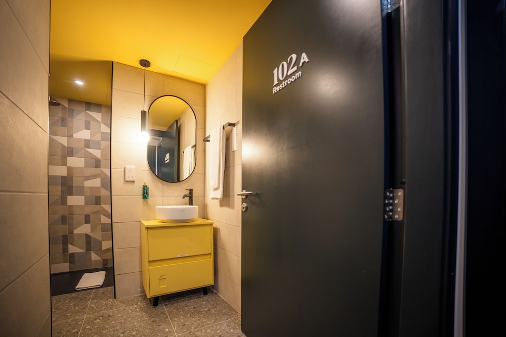 Eleven by Warren Collection — Hotel rooms in Sliema, Malta Island