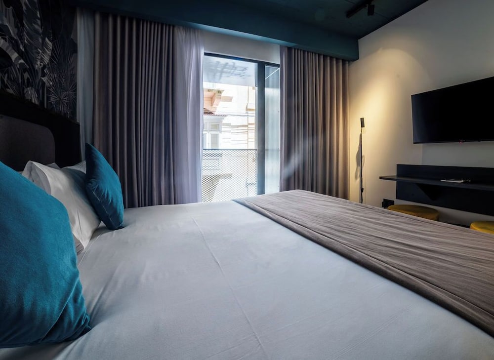Eleven by Warren Collection — Hotel rooms in Sliema, Malta Island