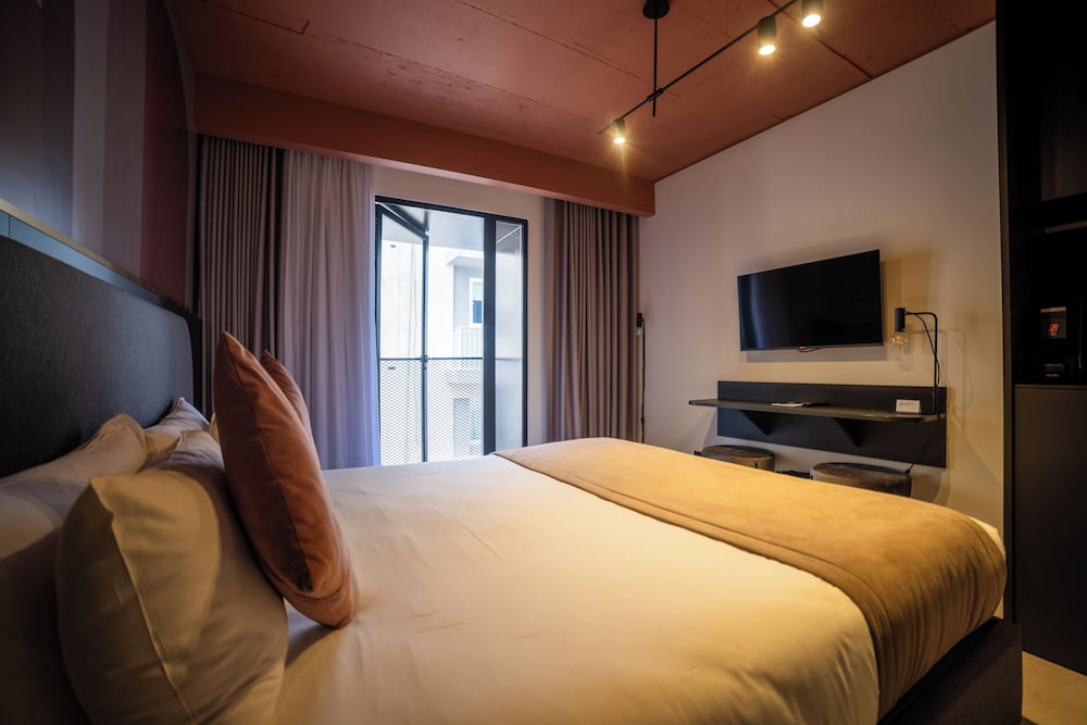Eleven by Warren Collection — Hotel rooms in Sliema, Malta Island