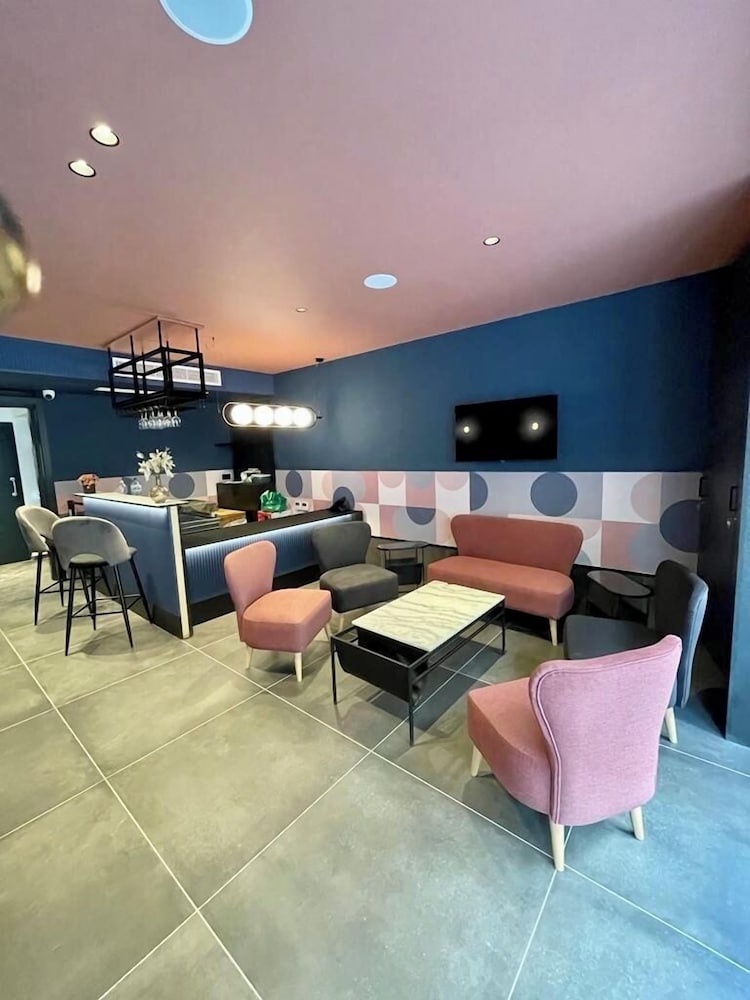 Eleven by Warren Collection — Restaurant & bars in Sliema, Malta Island