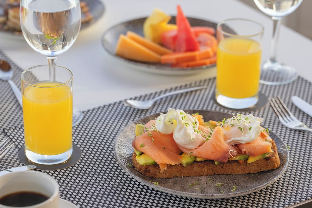 HM Bavaro Beach – Adults Only — Restaurant & bars in Bavaro, La Altagracia