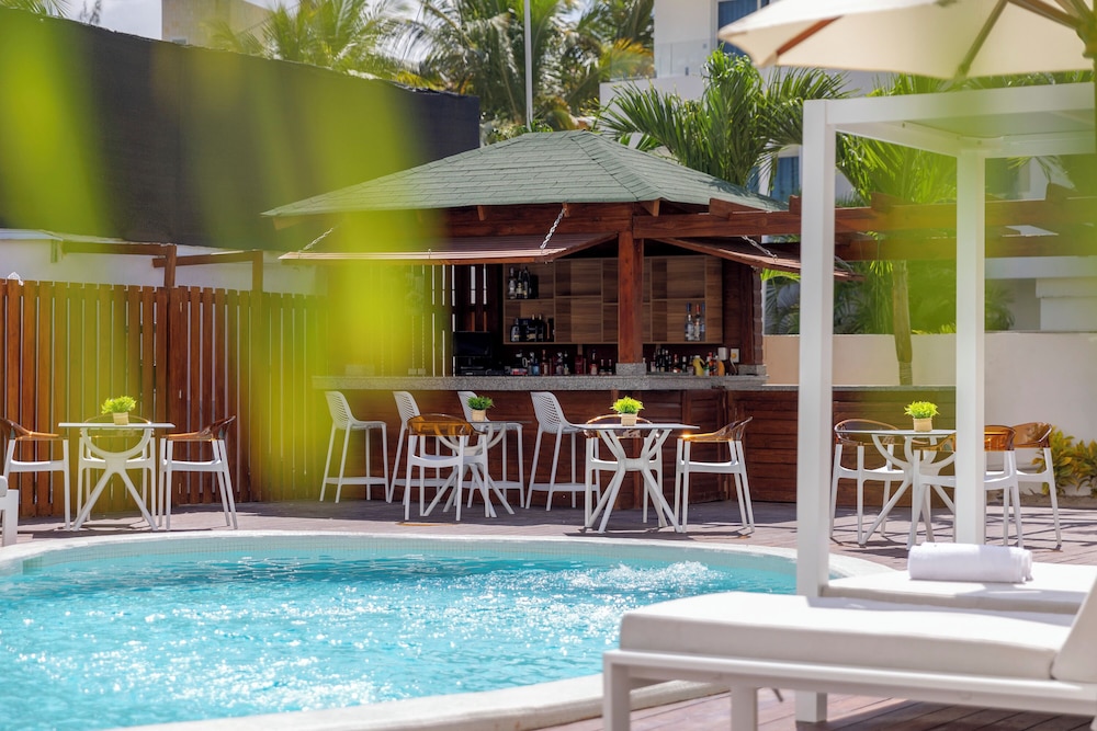 HM Bavaro Beach – Adults Only — Restaurant & bars in Bavaro, La Altagracia