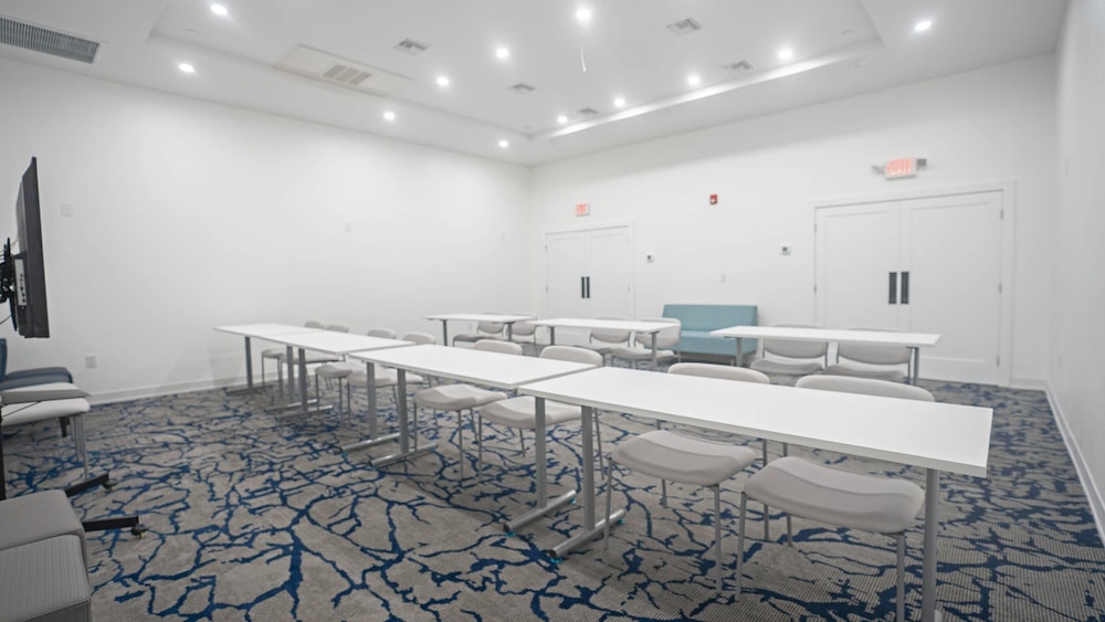 DASKK Orlando Hotel near Universal Blvd, an Ascend Collection Hotel — Hotel building in Orlando, Florida