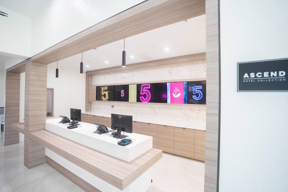 DASKK Orlando Hotel near Universal Blvd, an Ascend Collection Hotel — Hotel building in Orlando, Florida