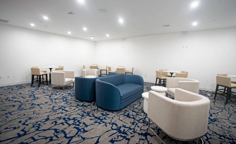 DASKK Orlando Hotel near Universal Blvd, an Ascend Collection Hotel — Restaurant & bars in Orlando, Florida