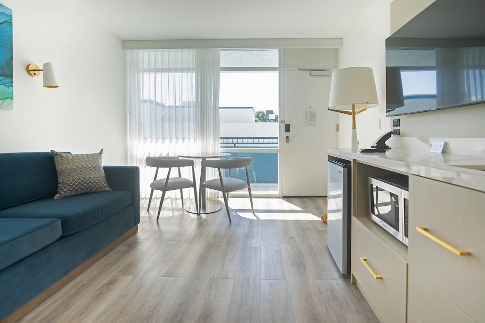 DASKK Orlando Hotel near Universal Blvd, an Ascend Collection Hotel — Hotel rooms in Orlando, Florida