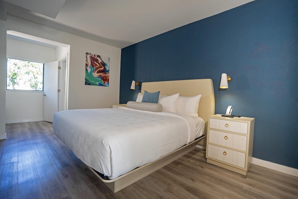 DASKK Orlando Hotel near Universal Blvd, an Ascend Collection Hotel — Hotel rooms in Orlando, Florida