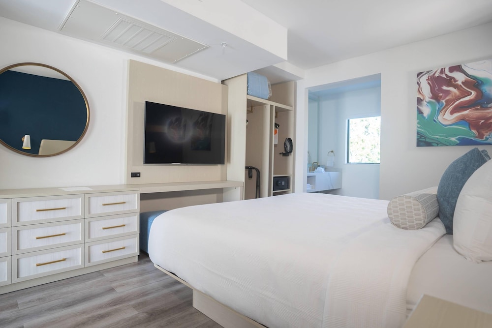 DASKK Orlando Hotel near Universal Blvd, an Ascend Collection Hotel — Hotel rooms in Orlando, Florida