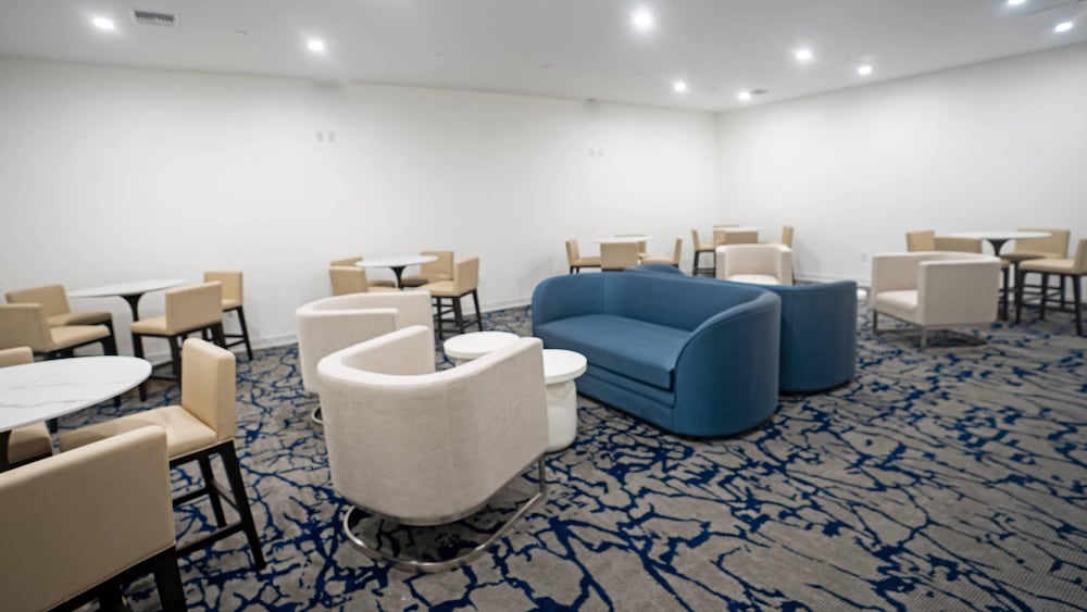 DASKK Orlando Hotel near Universal Blvd, an Ascend Collection Hotel — Restaurant & bars in Orlando, Florida