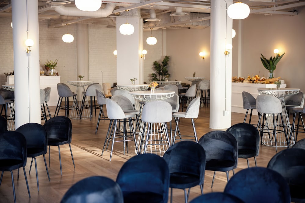 ITC Hospitality - One Thibault Hotel — Restaurant & bars in Cape Town, Western Cape
