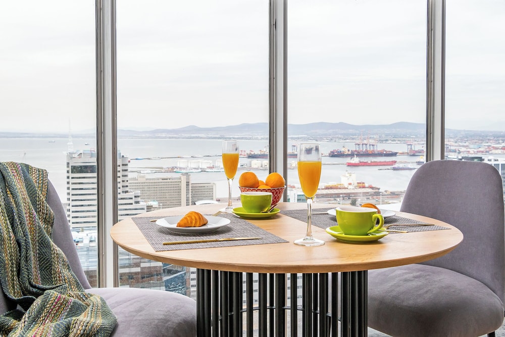 ITC Hospitality - One Thibault Hotel — Restaurant & bars in Cape Town, Western Cape