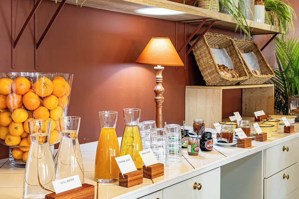 ITC Hospitality - One Thibault Hotel — Restaurant & bars in Cape Town, Western Cape