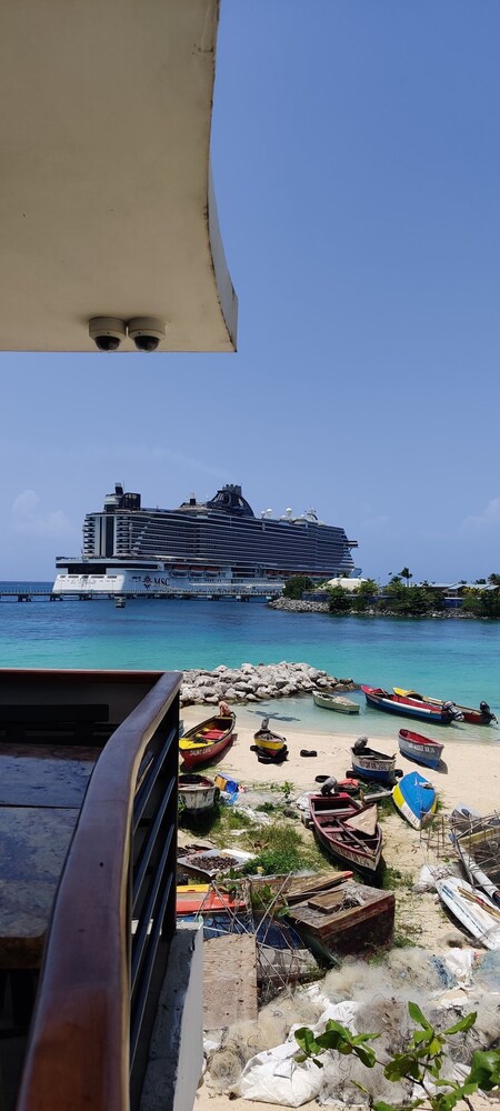 Fisherman's Point Ocean View Hotel — Attractions in the area in Ocho Rios