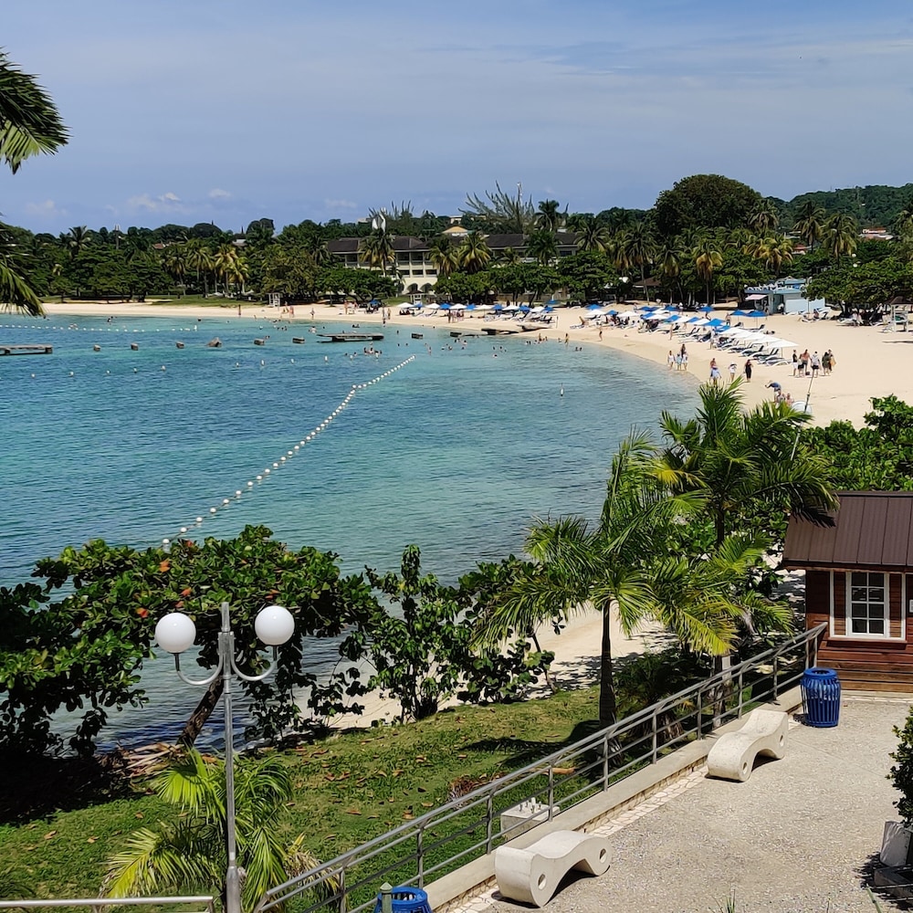 Fisherman's Point Ocean View Hotel — Beach in Ocho Rios