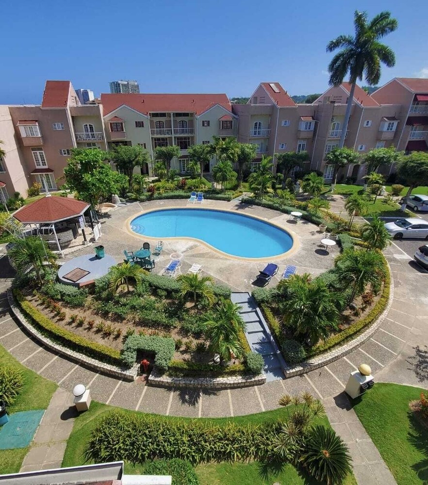 Fisherman's Point Ocean View Hotel — Swimming pool in Ocho Rios