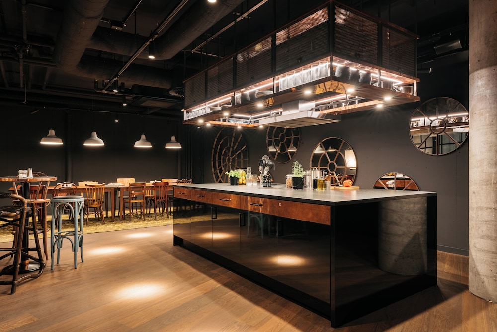 Ruby Hanna Hotel Stuttgart by IHG — Restaurant & bars in Stuttgart, Baden-Wurttemberg