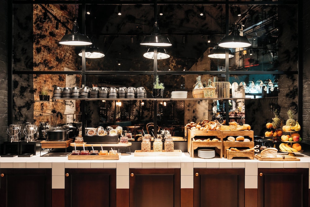 Ruby Hanna Hotel Stuttgart by IHG — Restaurant & bars in Stuttgart, Baden-Wurttemberg