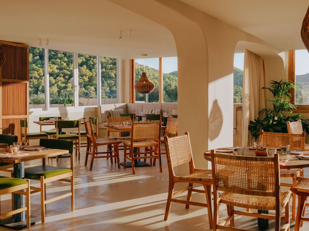 Mondrian Ibiza — Restaurant & bars in Santa Eulalia, Balearic Islands