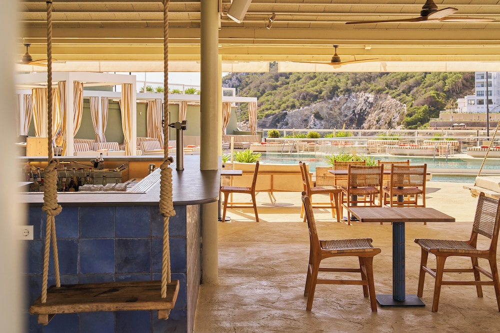 Mondrian Ibiza — Restaurant & bars in Santa Eulalia, Balearic Islands