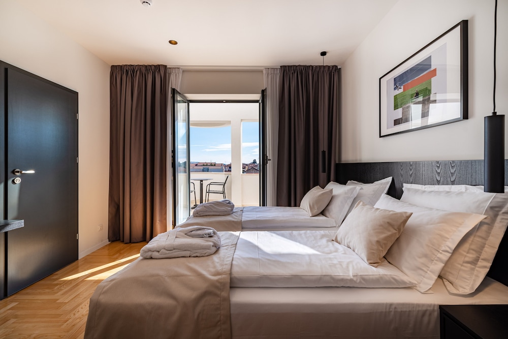 Miramare Hotel Zadar — Hotel rooms in Zadar, Zadar