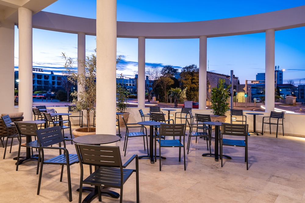 Miramare Hotel Zadar — Restaurant & bars in Zadar, Zadar