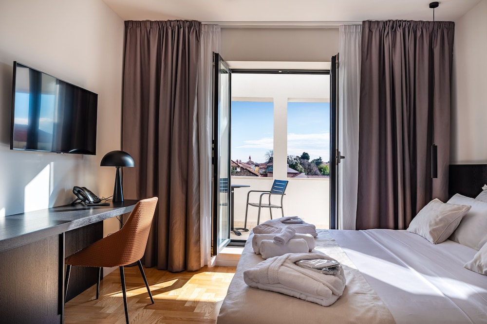 Miramare Hotel Zadar — Hotel rooms in Zadar, Zadar