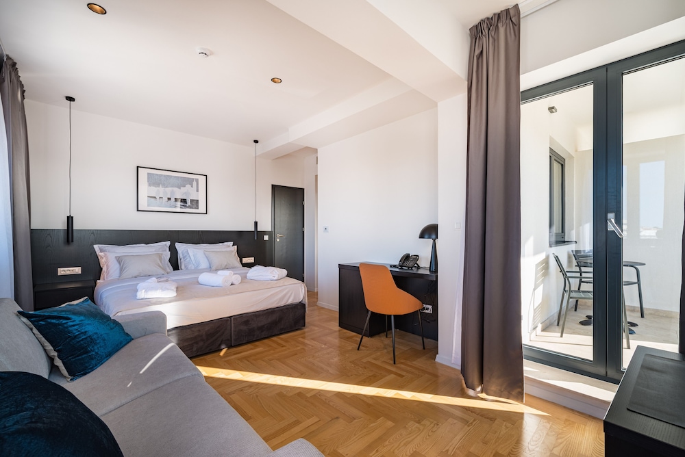 Miramare Hotel Zadar — Hotel rooms in Zadar, Zadar