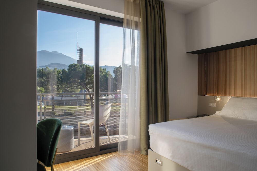 Astoria Resort — Hotel rooms in Riva del Garda, Trentino-Alto Adige