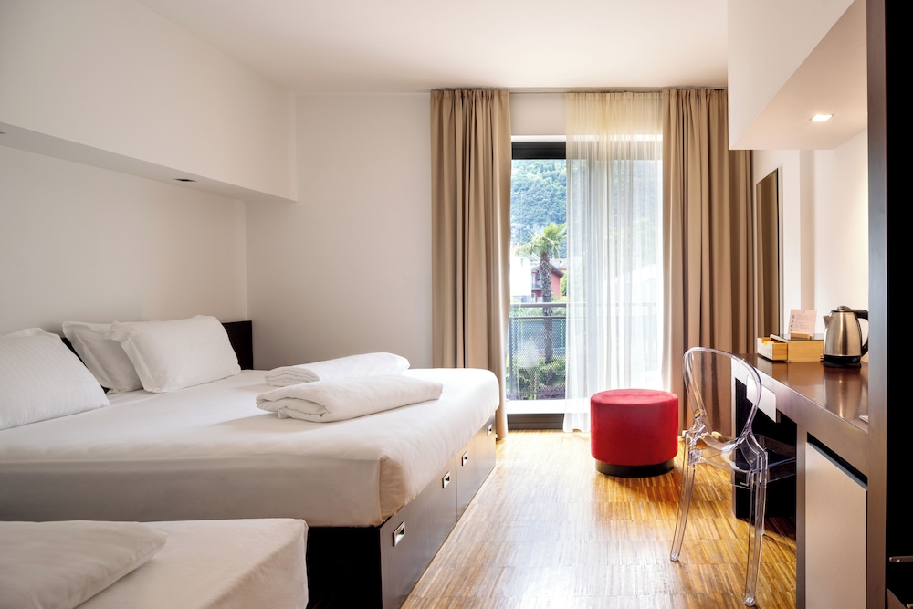 Astoria Resort — Hotel rooms in Riva del Garda, Trentino-Alto Adige