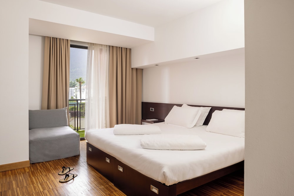 Astoria Resort — Hotel rooms in Riva del Garda, Trentino-Alto Adige