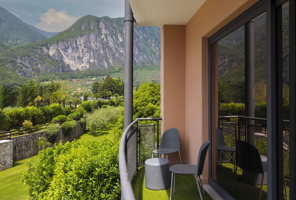 Astoria Resort — Hotel rooms in Riva del Garda, Trentino-Alto Adige