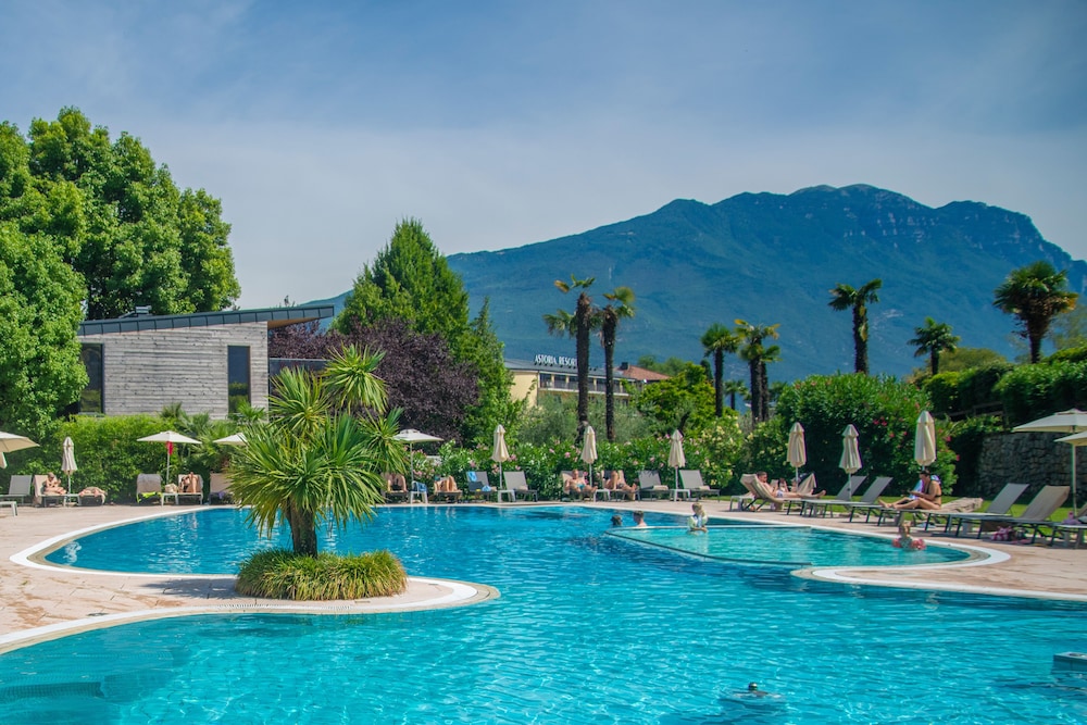 Astoria Resort — Main photo in Riva del Garda, Trentino-Alto Adige