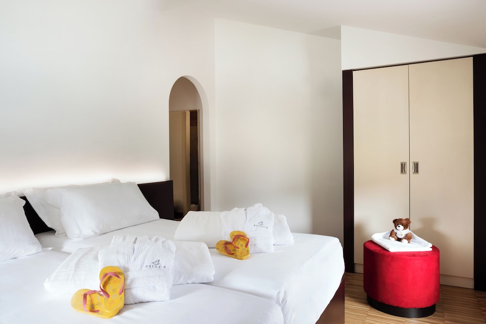 Astoria Resort — Hotel rooms in Riva del Garda, Trentino-Alto Adige